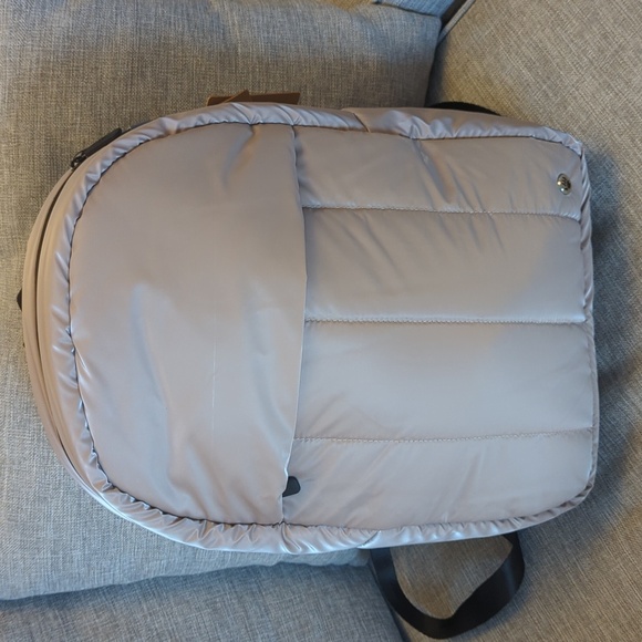 BEARPAW 15" Laptop Puffer Backpack Unisex Style BW-BBP1256  Sand NWT - Picture 2 of 14